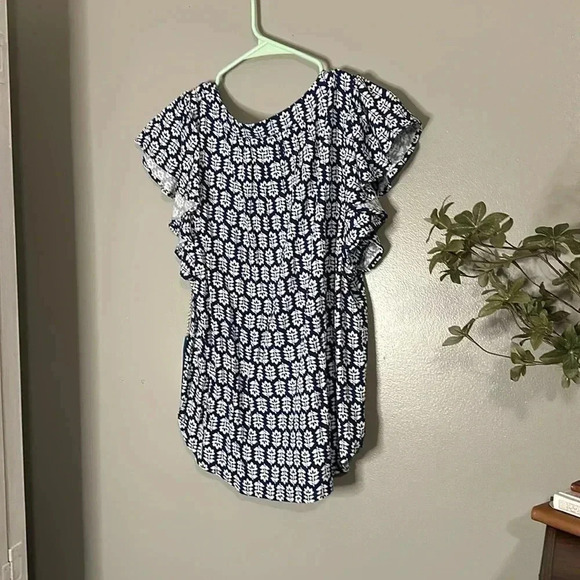 Draper James Women’s Flutter Sleeve Smocked Top - Picture 9 of 9